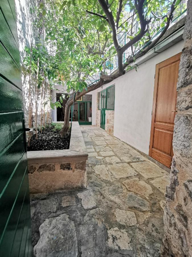 Authentico Deluxe Stari Grad Villa Stari Grad  Luaran gambar