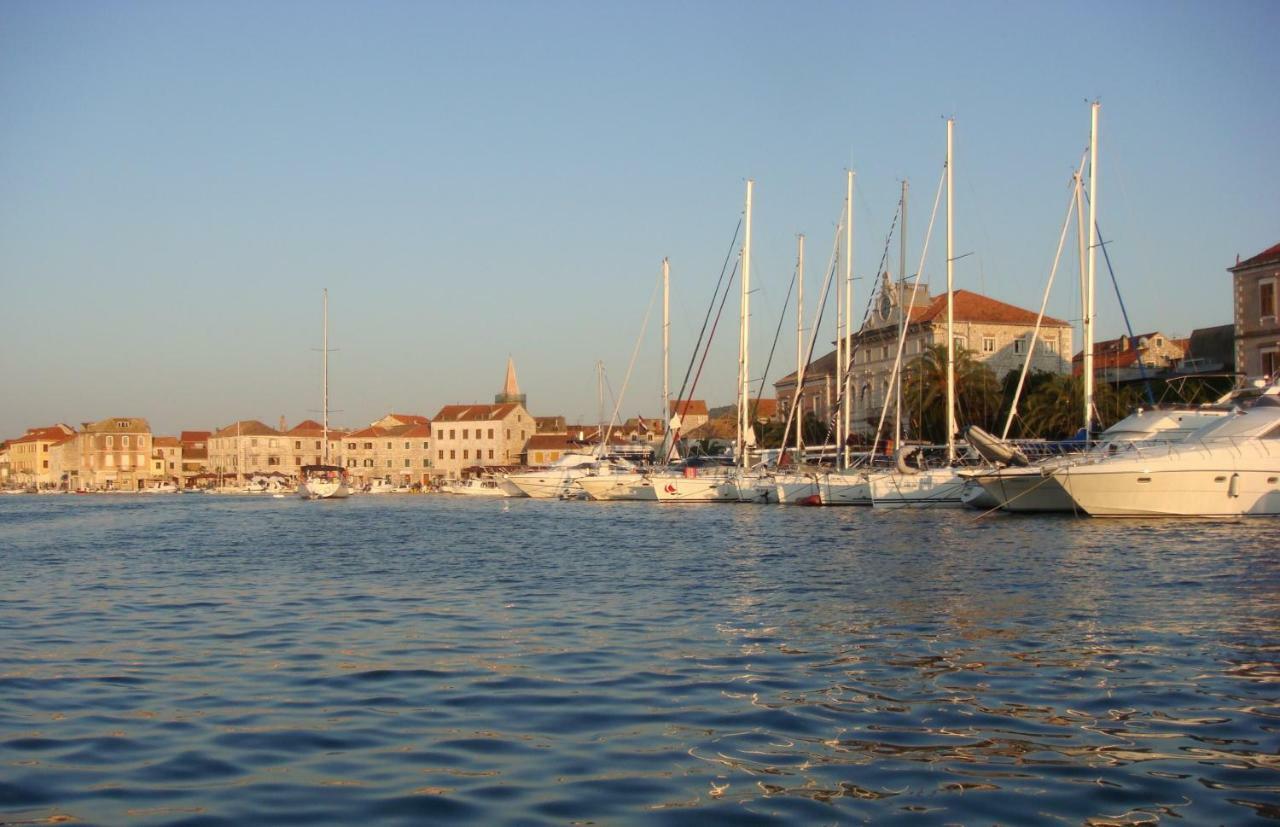 Authentico Deluxe Stari Grad Villa Stari Grad  Luaran gambar