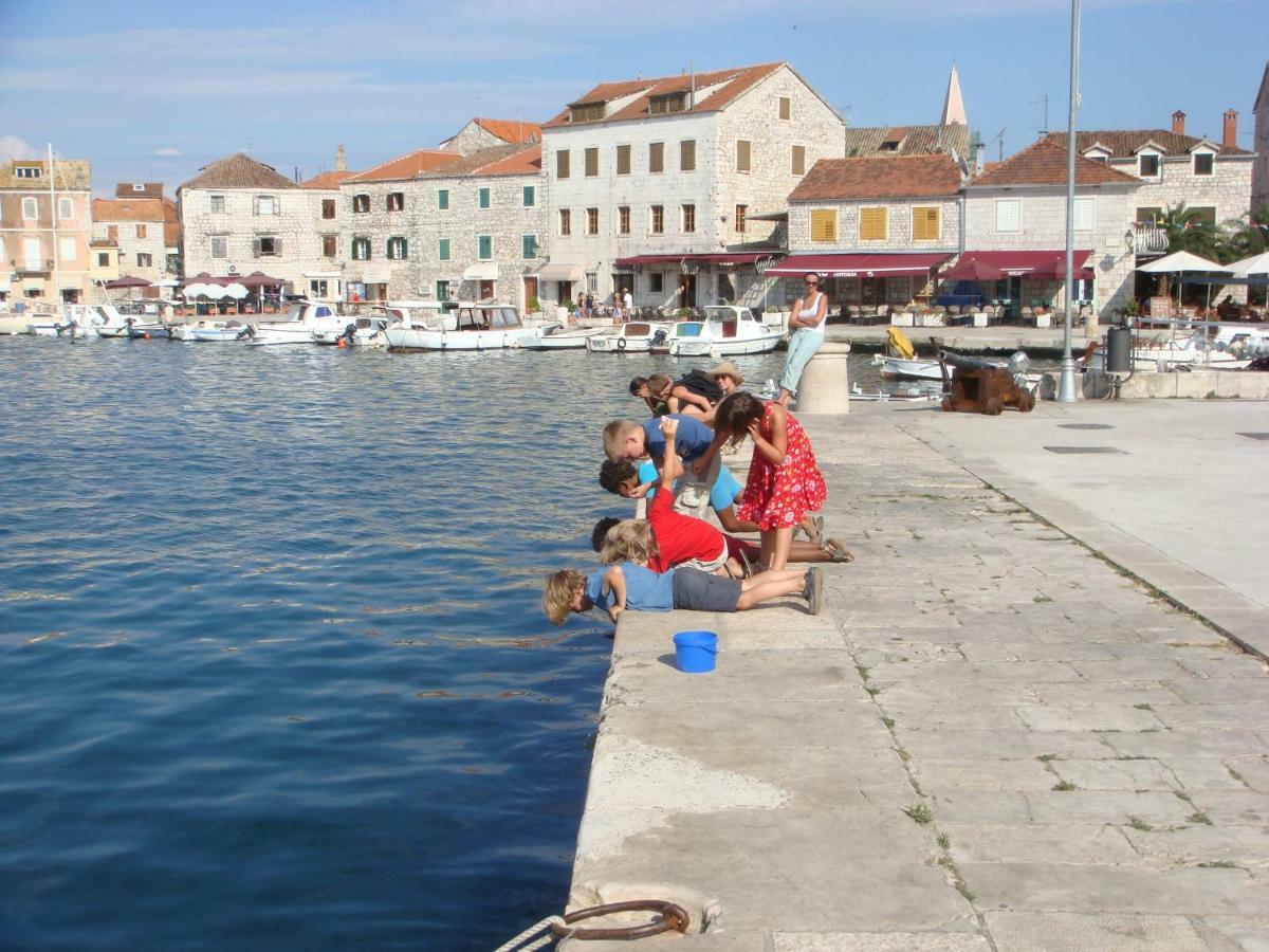Authentico Deluxe Stari Grad Villa Stari Grad  Luaran gambar